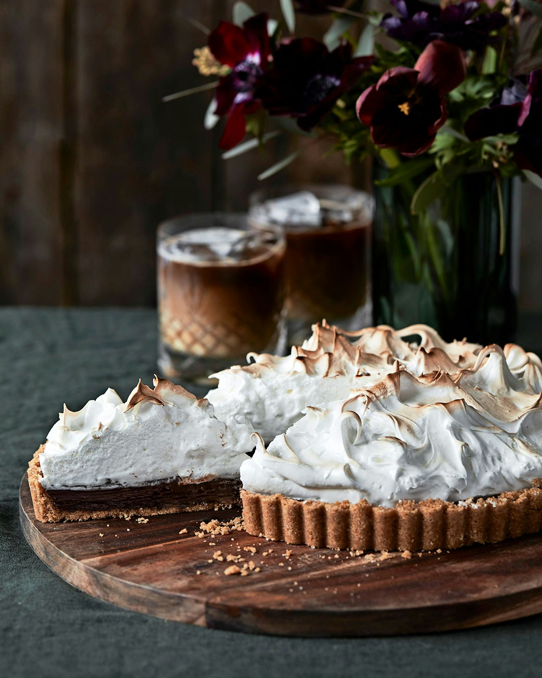 S'mores-tærte med chokolade og marengs