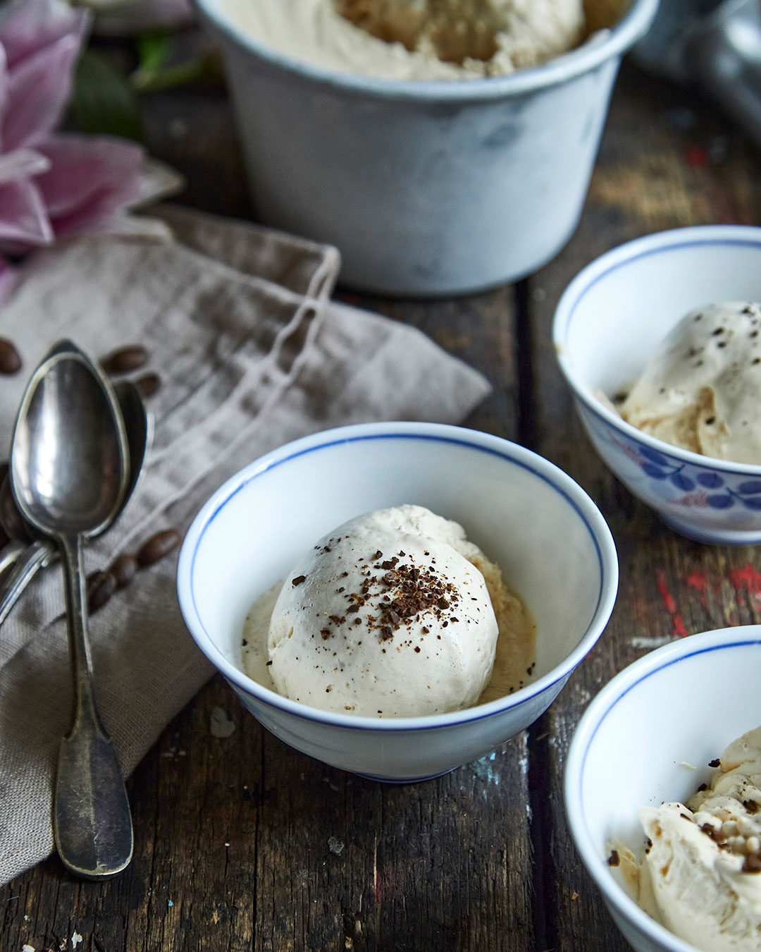 Kaffeis med kondenseret mælk