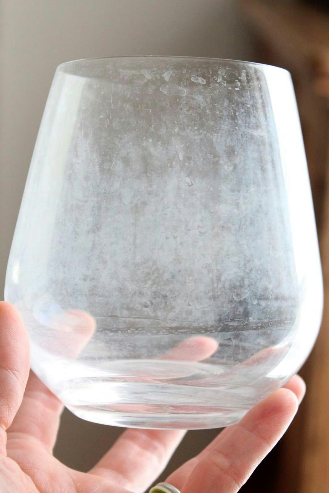 Et glas ramt af glaspest.