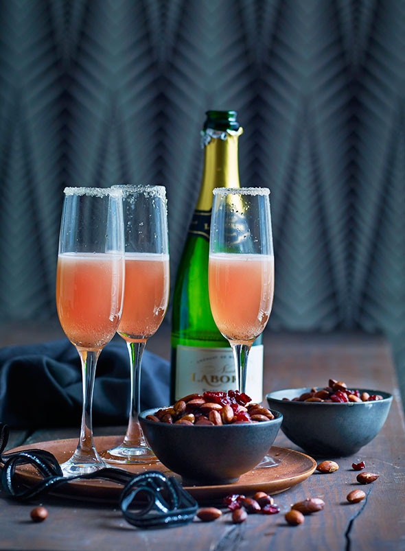 festlig jordbær-champagnedrink