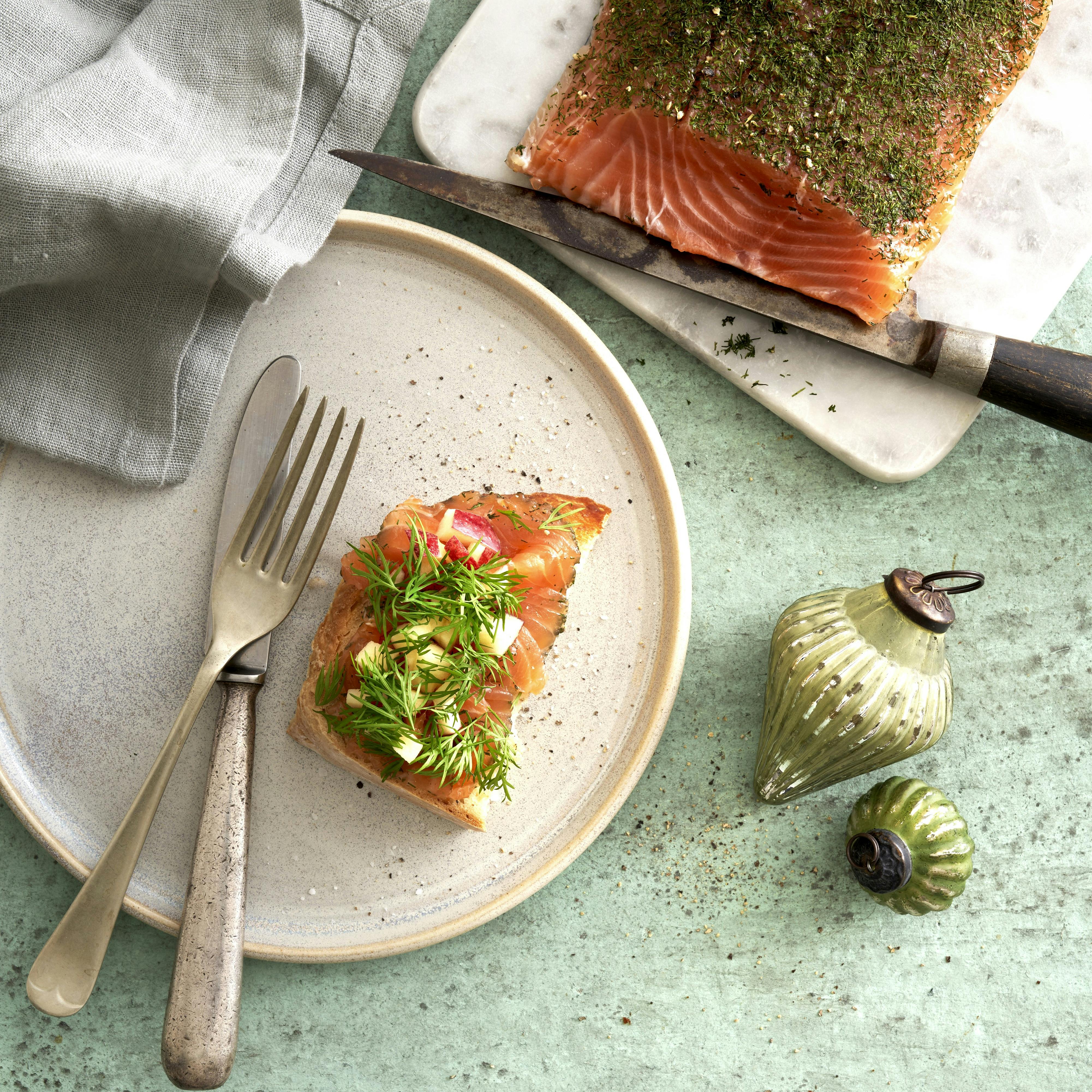 Gravad laks med dild og snaps