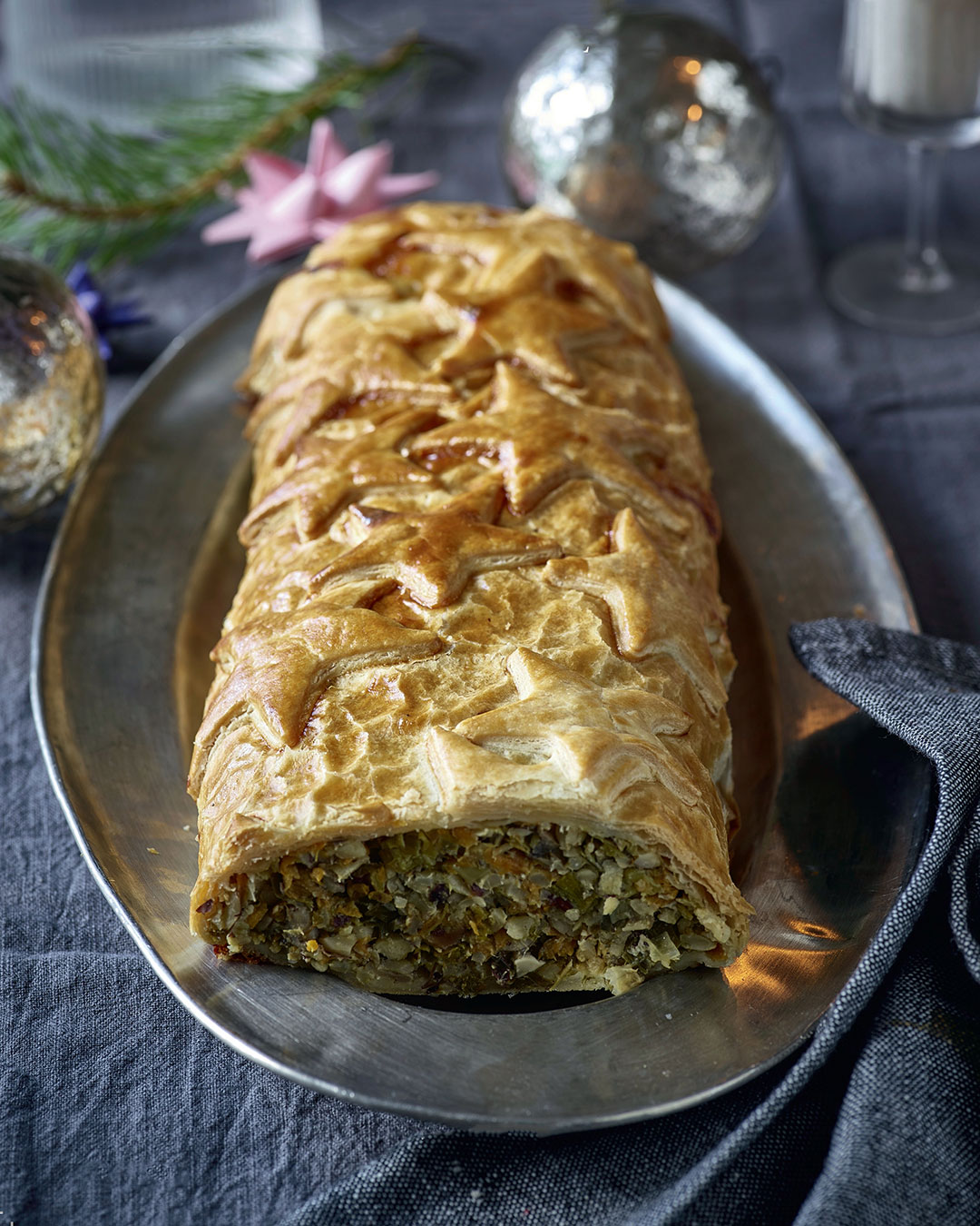 Lav en sprød og lækker nøddepostej pakket ind i butterdej