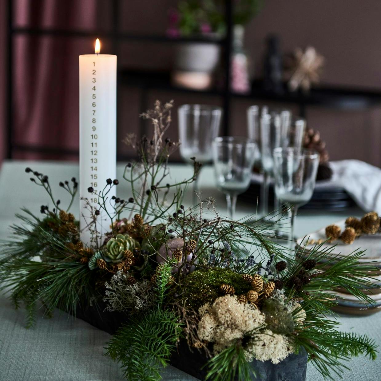 Kalenderlys i en hel bakke natur