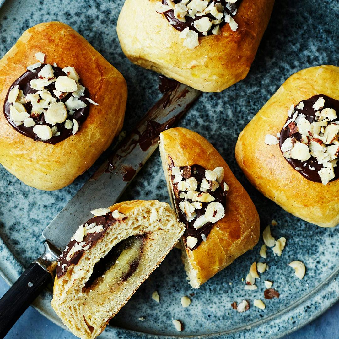 Sådan holder du fyldet i fastelavnsbollerne