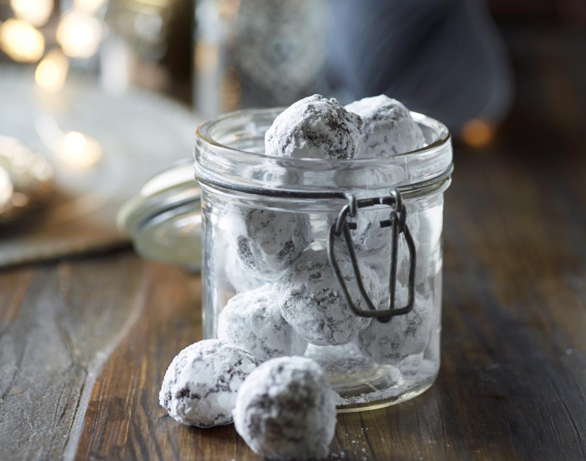 Hjemmelavet konfekt opbevaret i lufttæt glaskrukke