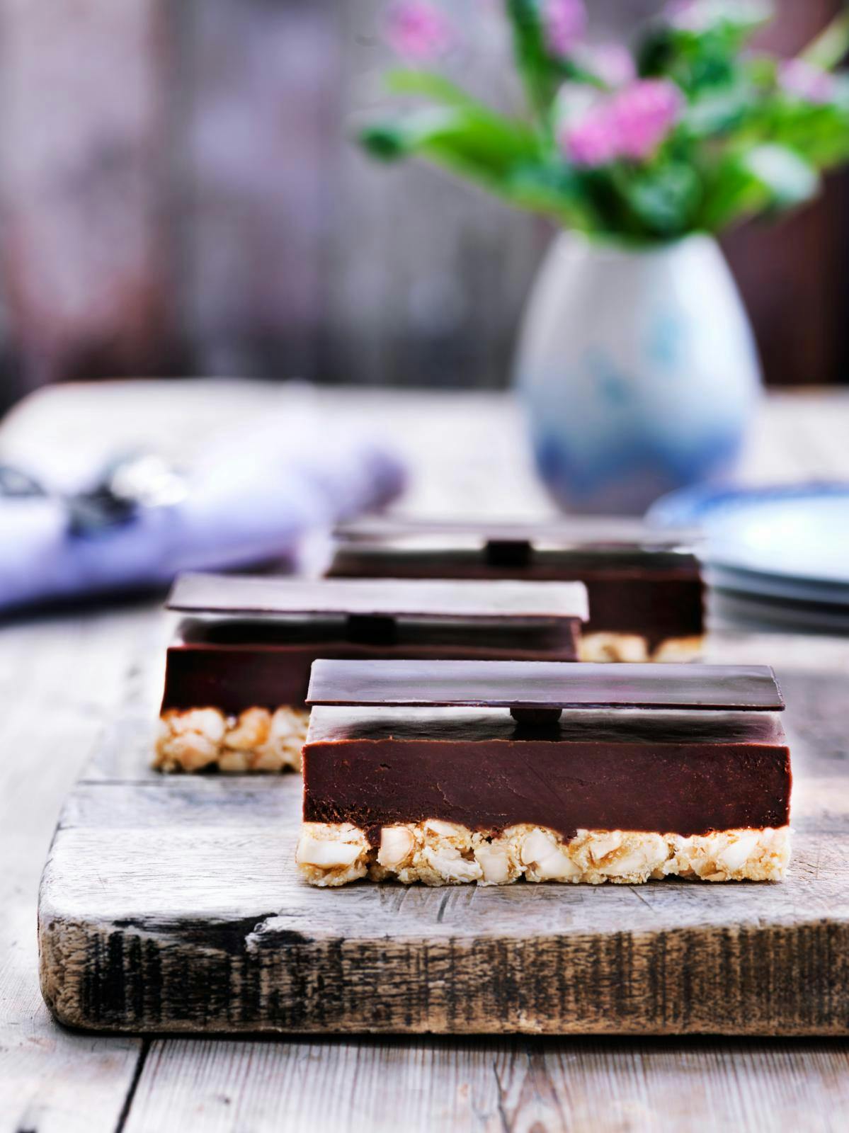 Det perfekte chokoladeknæk med temperering af mørk chokolade