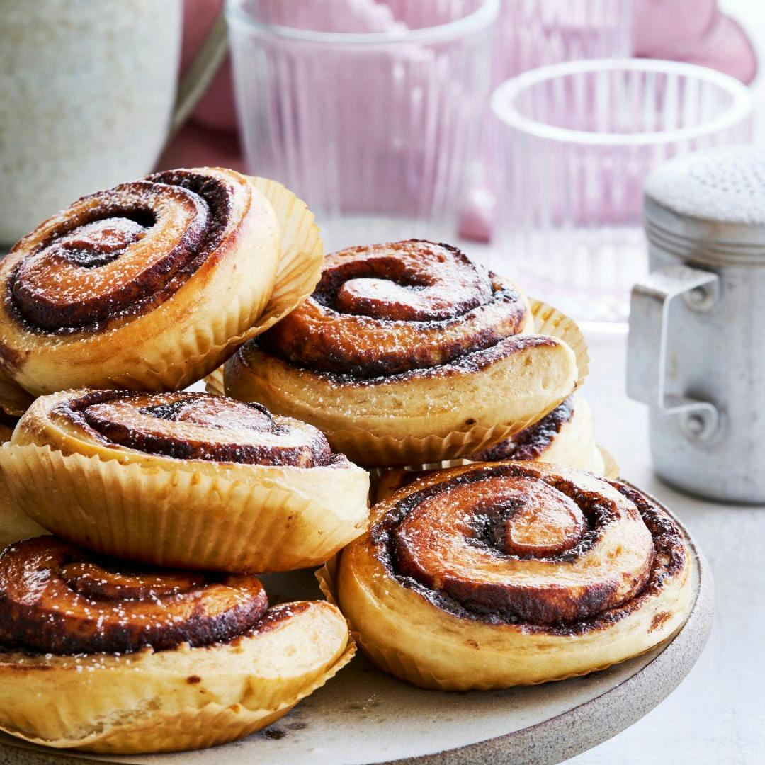 bløde-chokoaldesnegle-med-flormelis-på-toppen