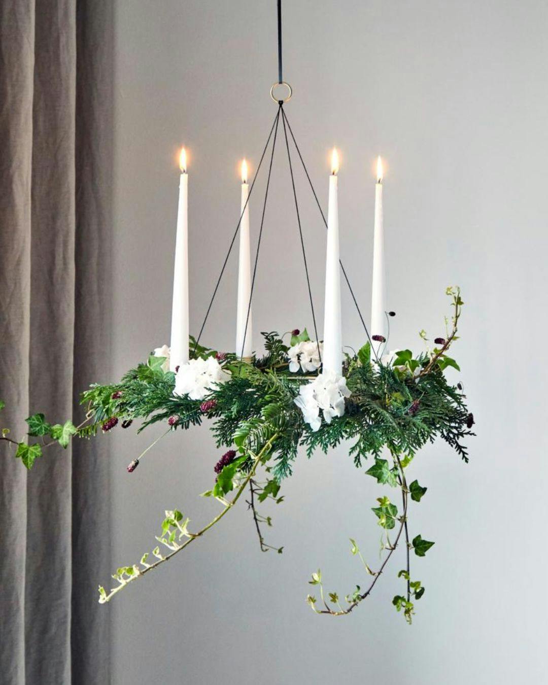 hvid-grøn-julerød-adventskrans