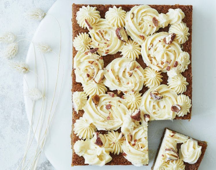 kanelkage-med-brunet-smørcreme