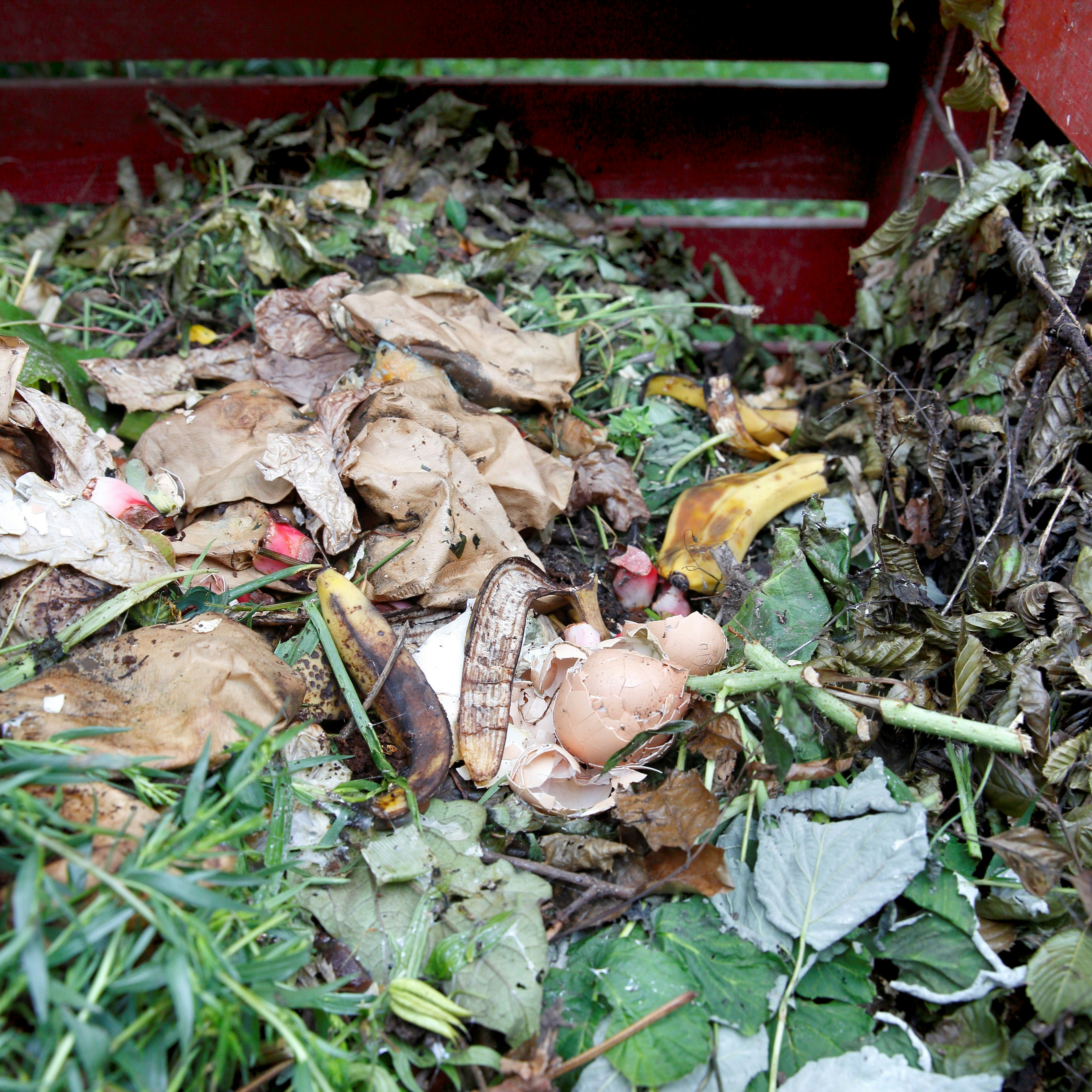 Haveaffald i kompost
