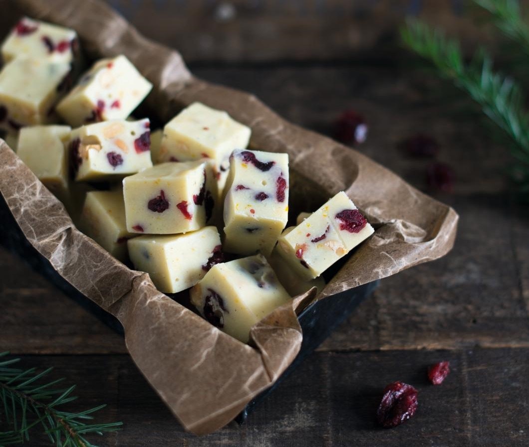 Nye juleklassikere i konfektskålen - hvid fudge