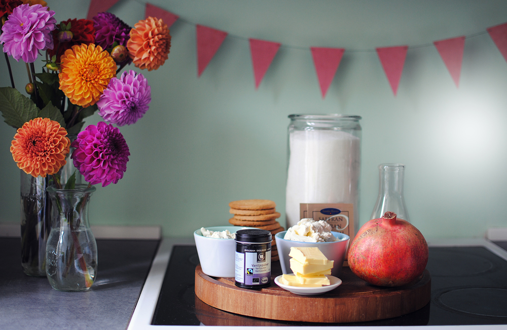 Frozen cheesecake med safran og granatæble 