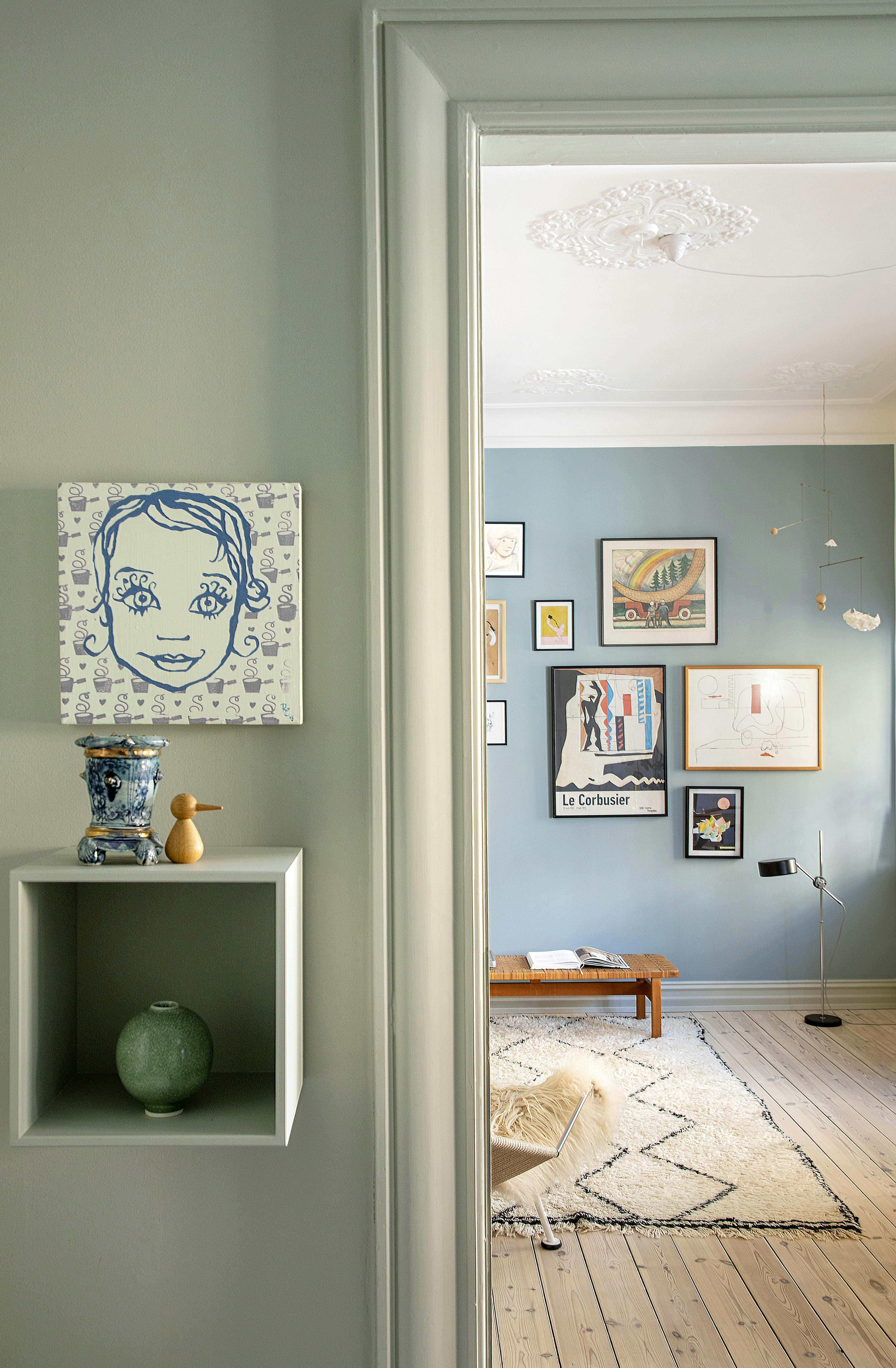 Farvespil i samme nuancer mellem to stuer