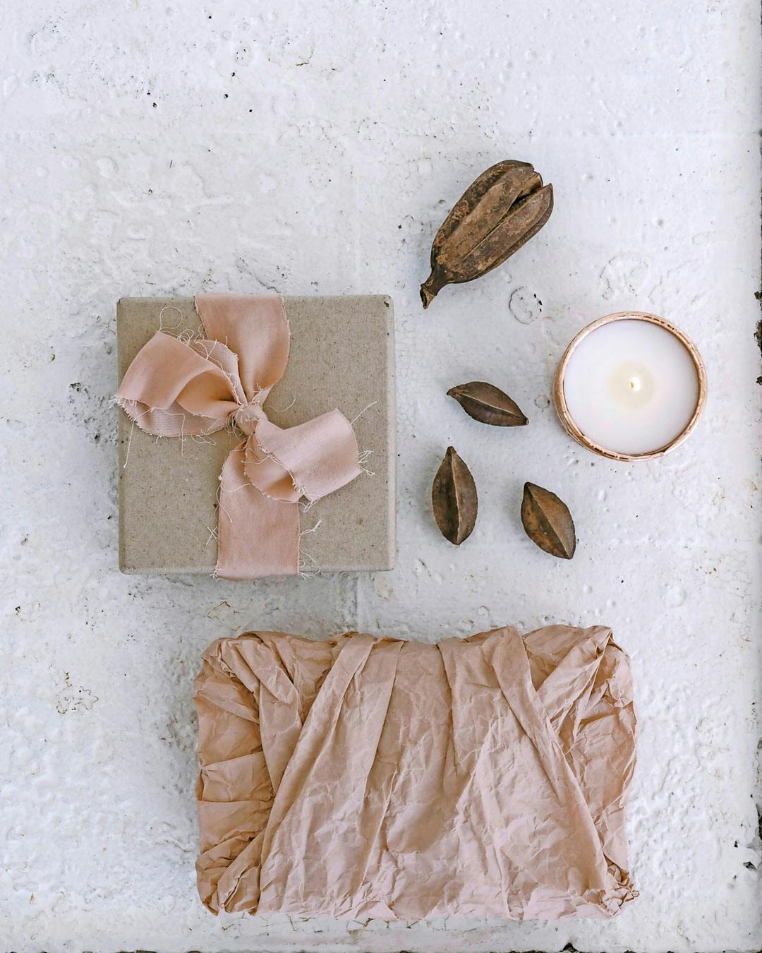 Opnå en bæredygtig gaveindpakning ved at bruge gamle papæsker