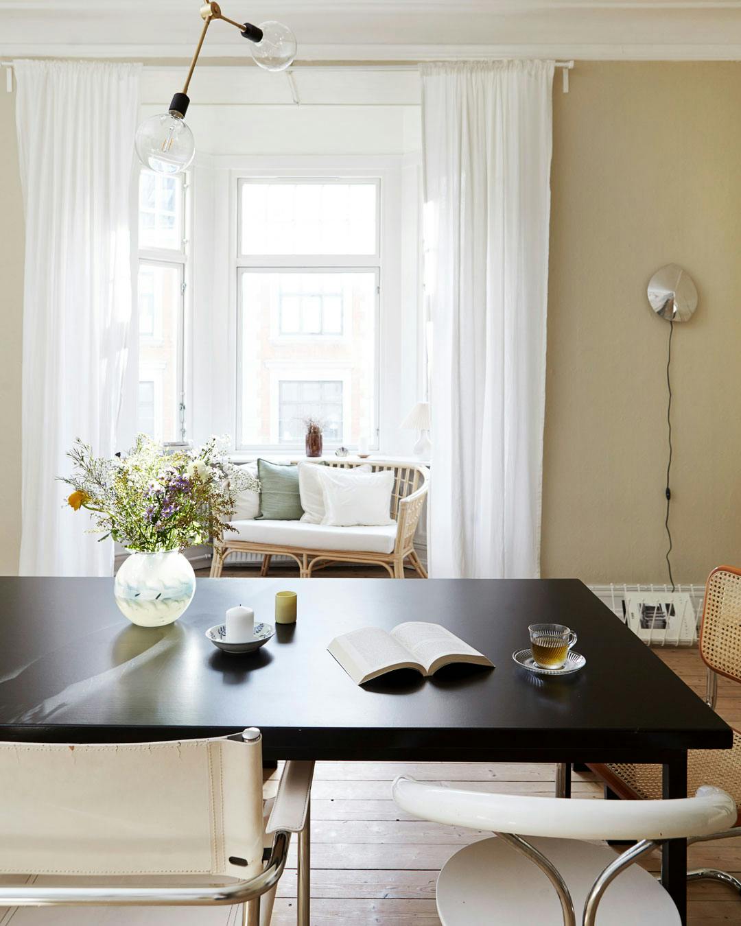 Spisestue med karnap