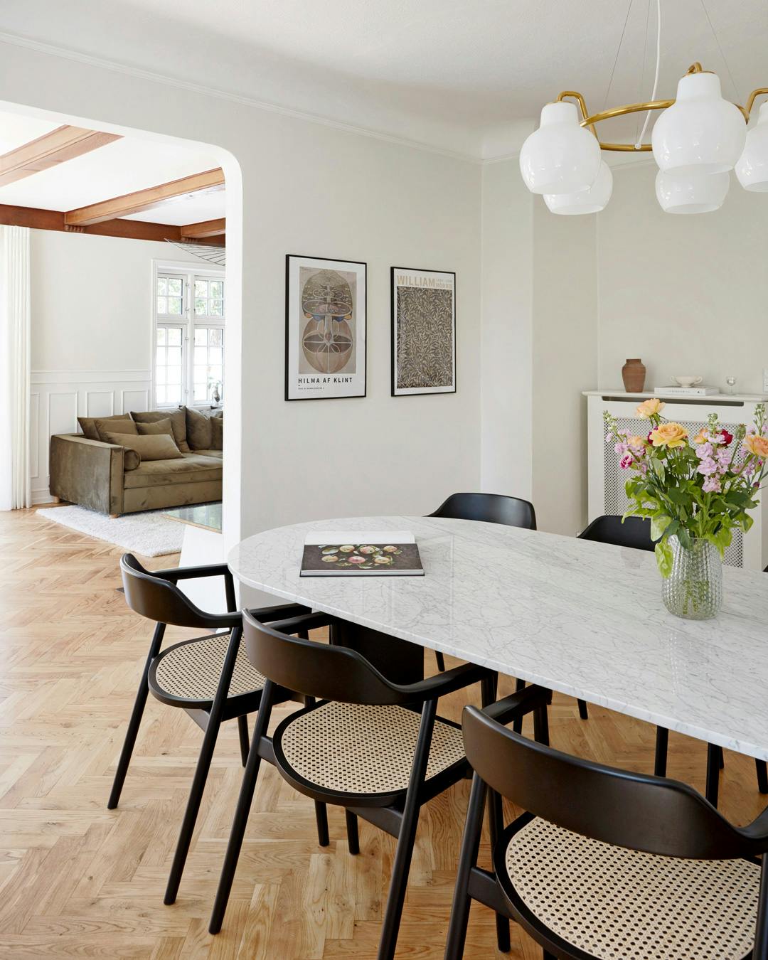 boligreportage_anne_nordbjerg_spisestue_sildebensparket_herskabsvilla