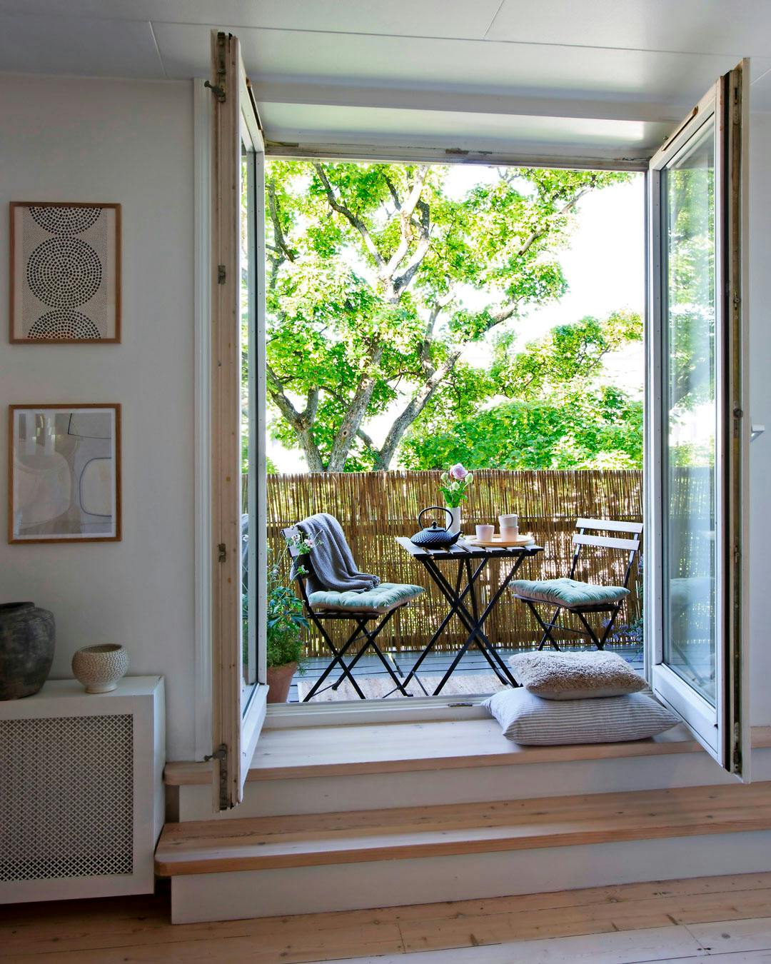 Udgang til altan fra lejlighed