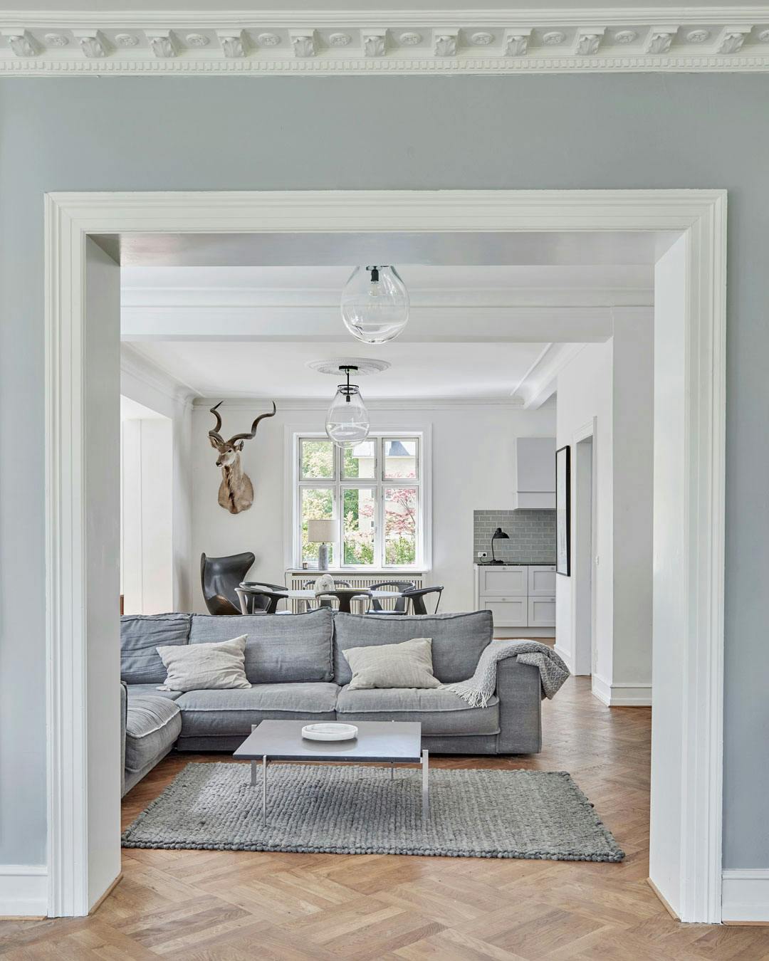 Stuer en suite med sildebensparket