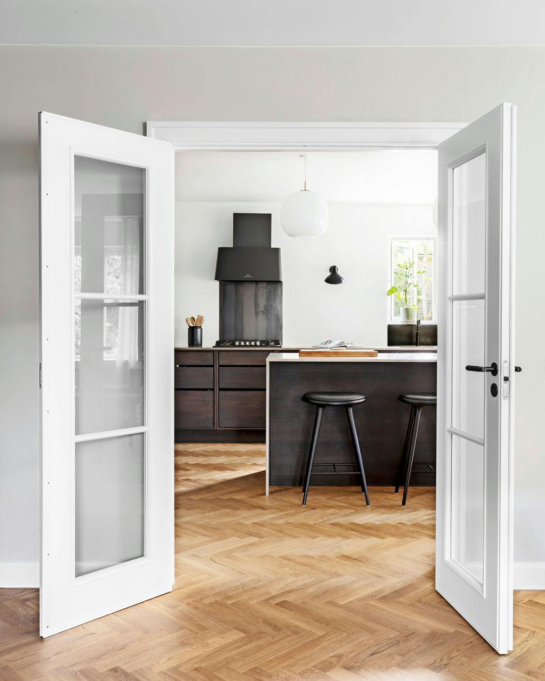 Christine Sherif kig til køkken