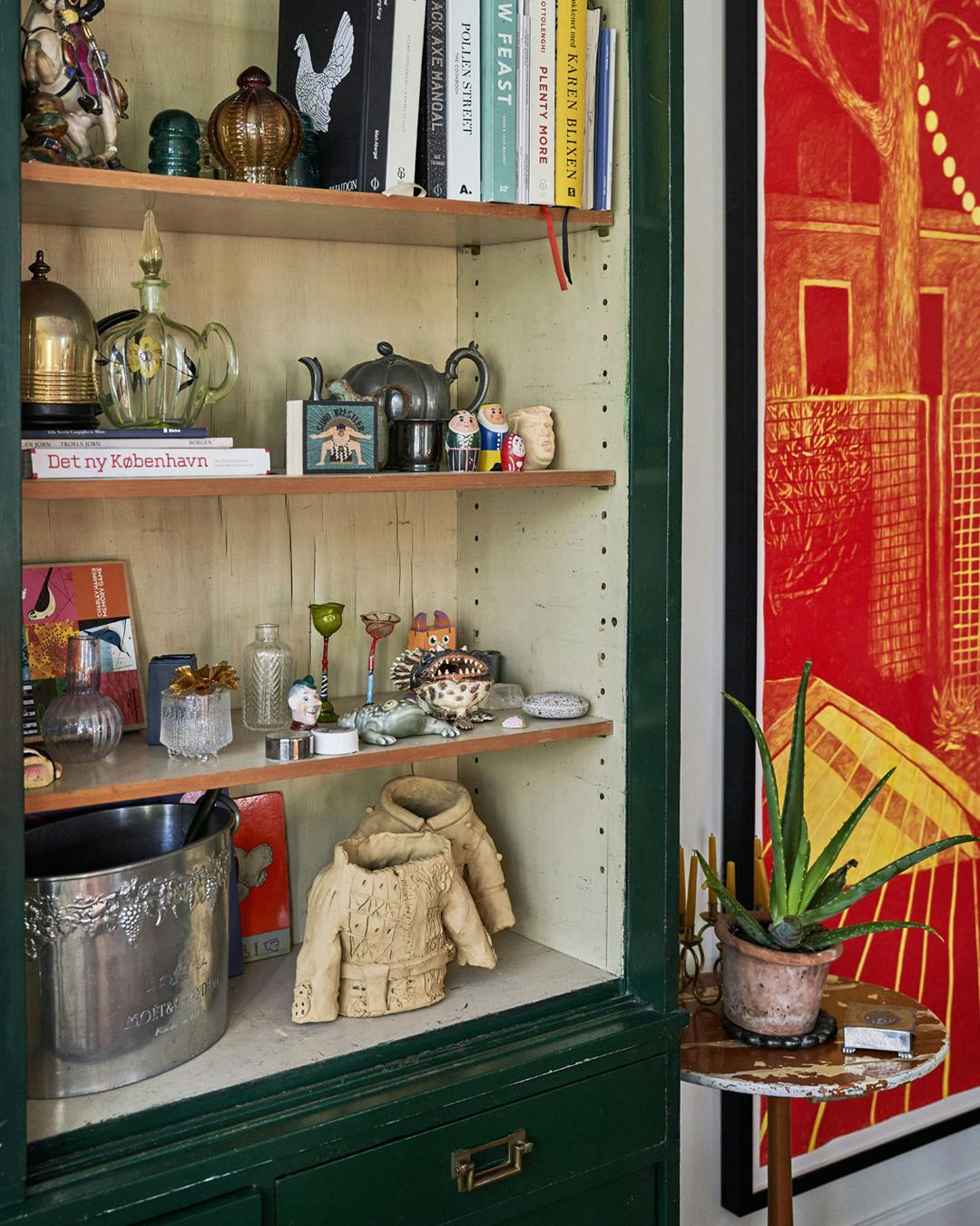 eklektisk_astep_vitrine_genbrug