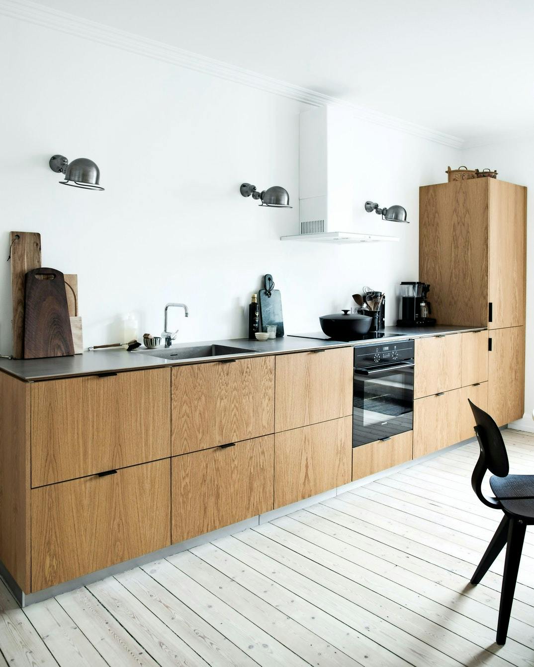 Emhætte med roligt look.