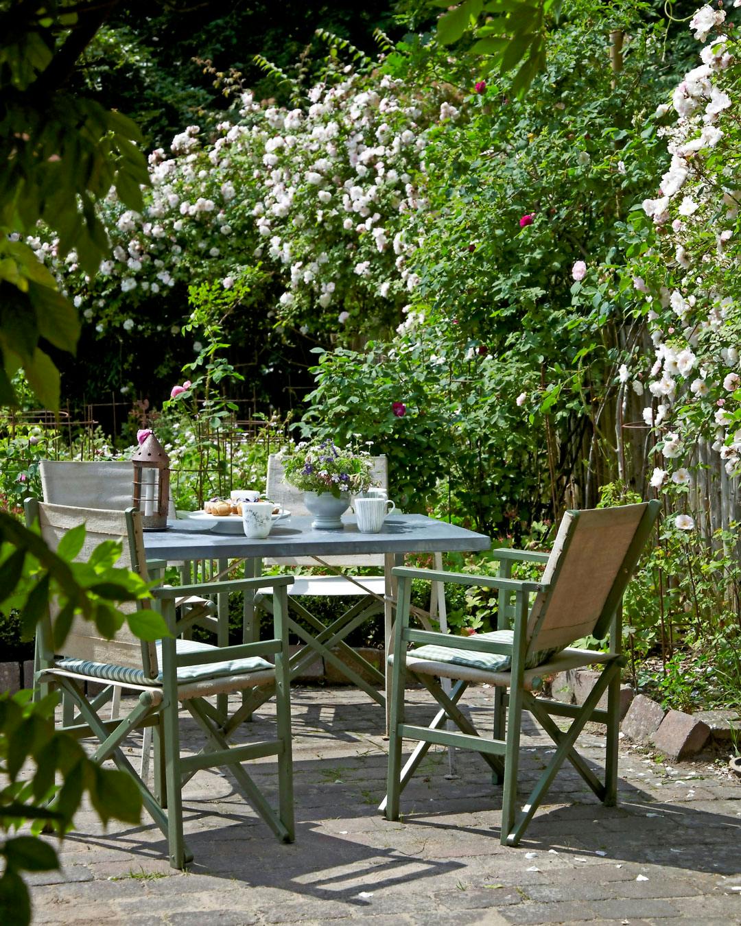 Spiseplads i haven