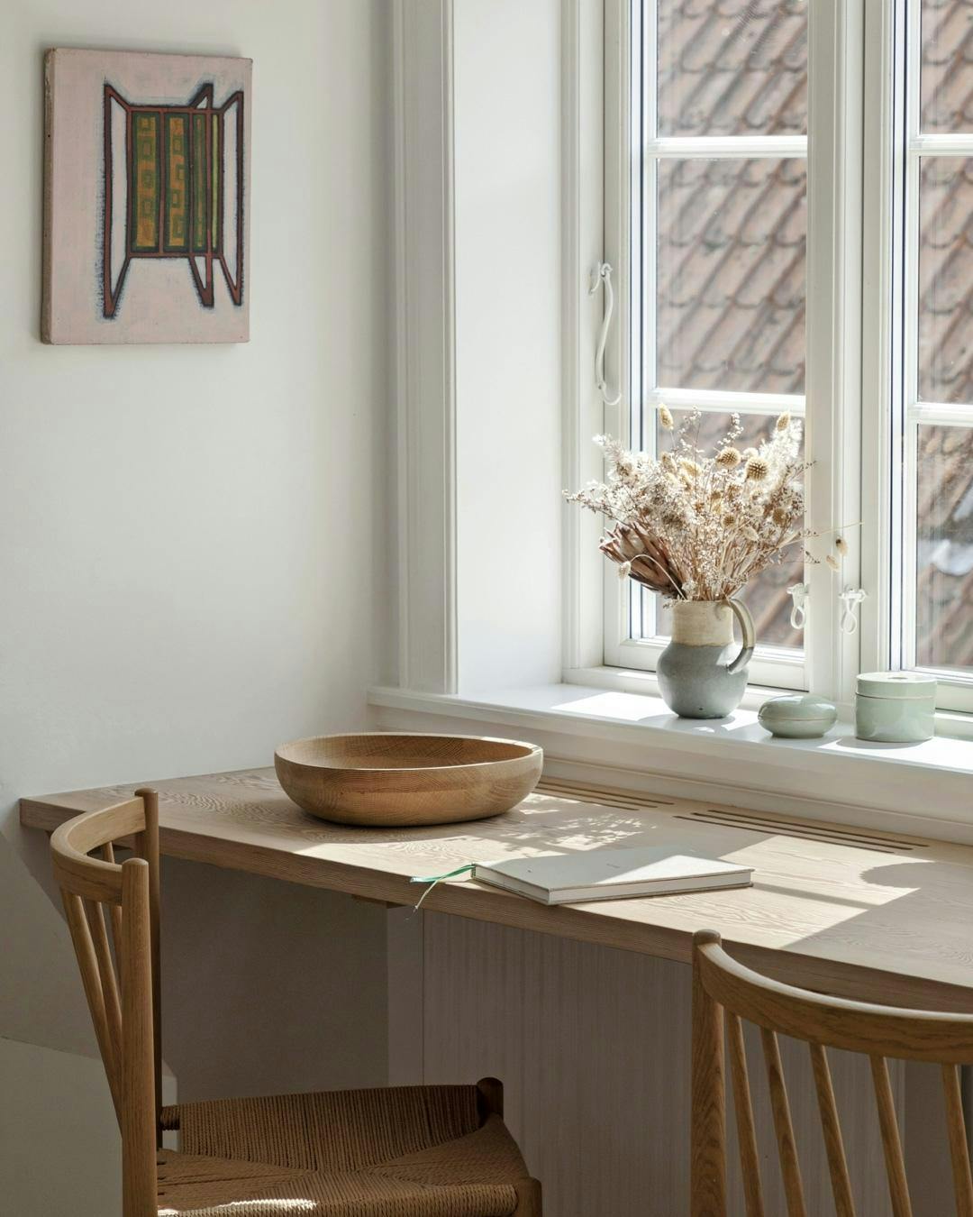 hjemmekontor_indretning_inspiration_praktisk_smukt_lille_kontor_egetrae