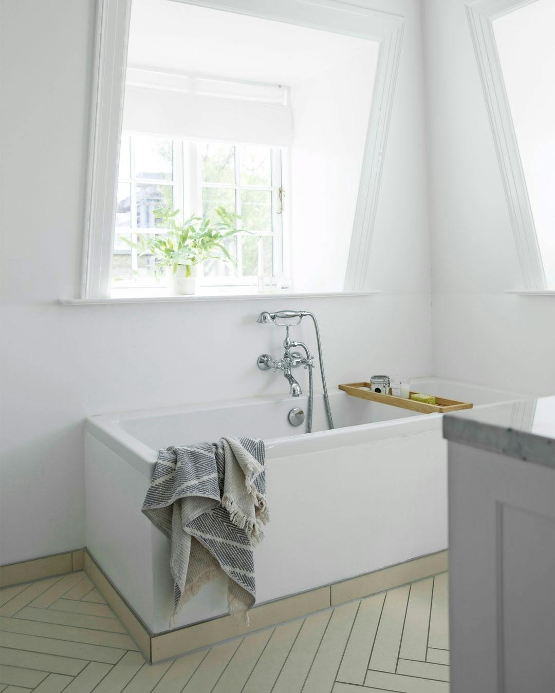 inspiration_badekar_klassisk_hvidt_armatur_damixa