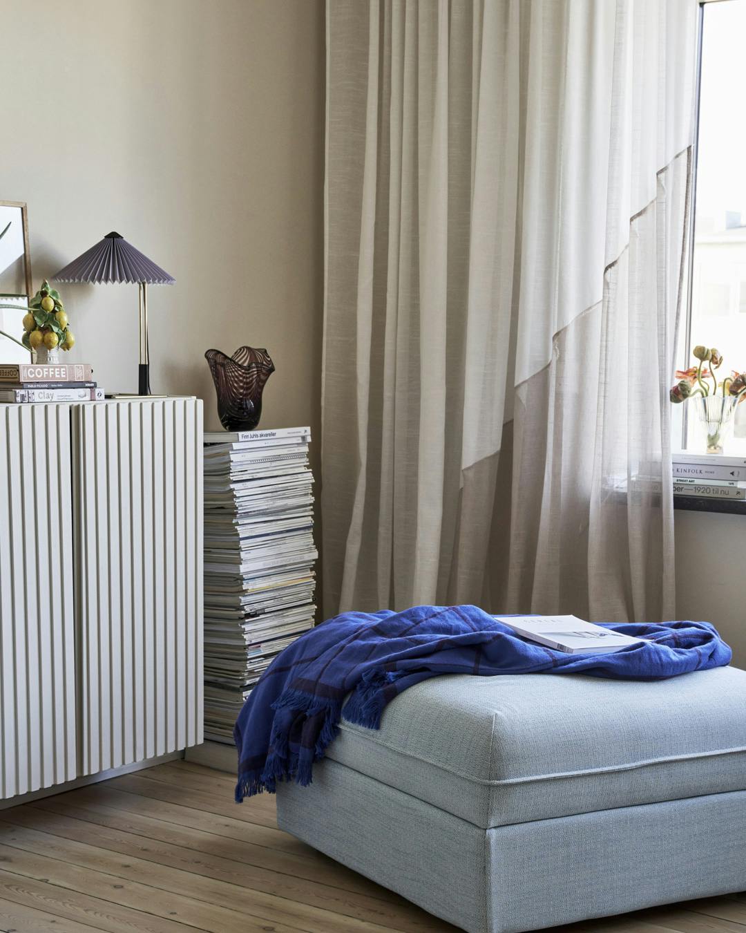 ivar_ikea_diy_boligreportage_stue_vase_stilleben_hay