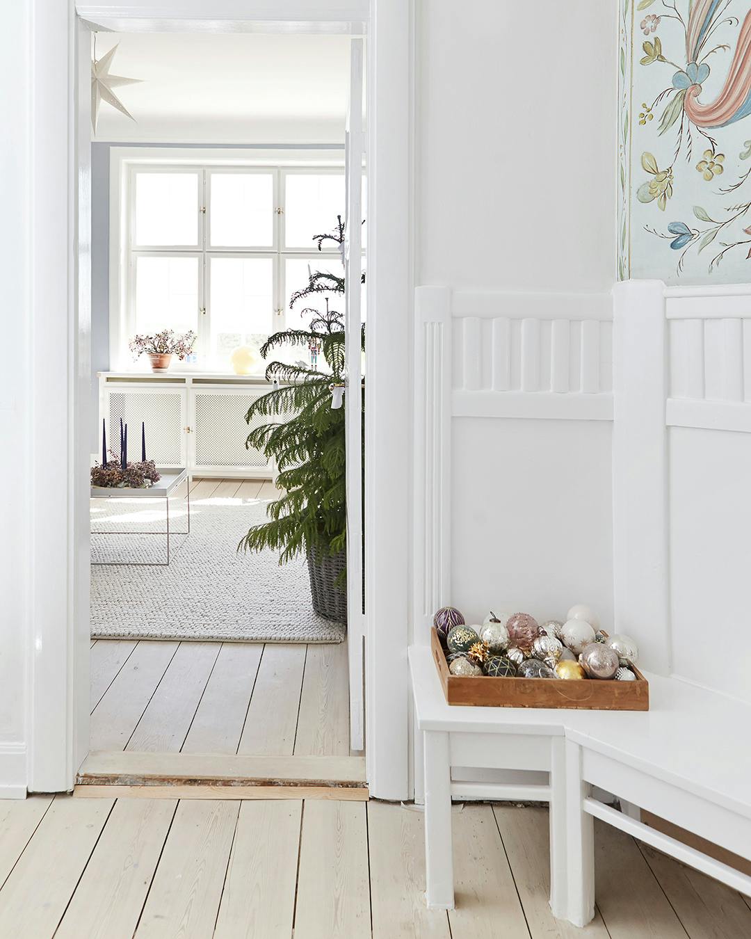 julebolig med personlige julekugler