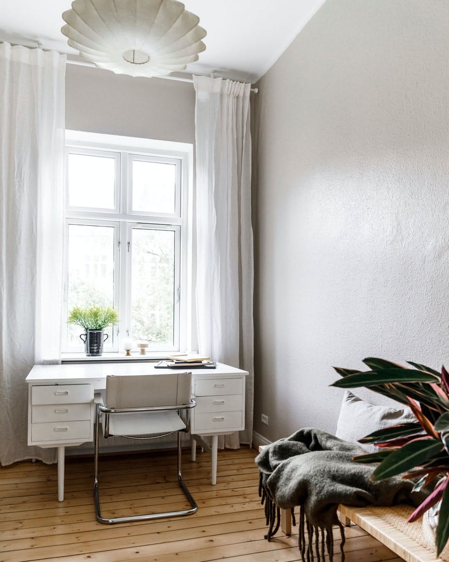 loftslampe_italiensk_cocoon-lampe_koebt_via_thevillacph_paa_ig_