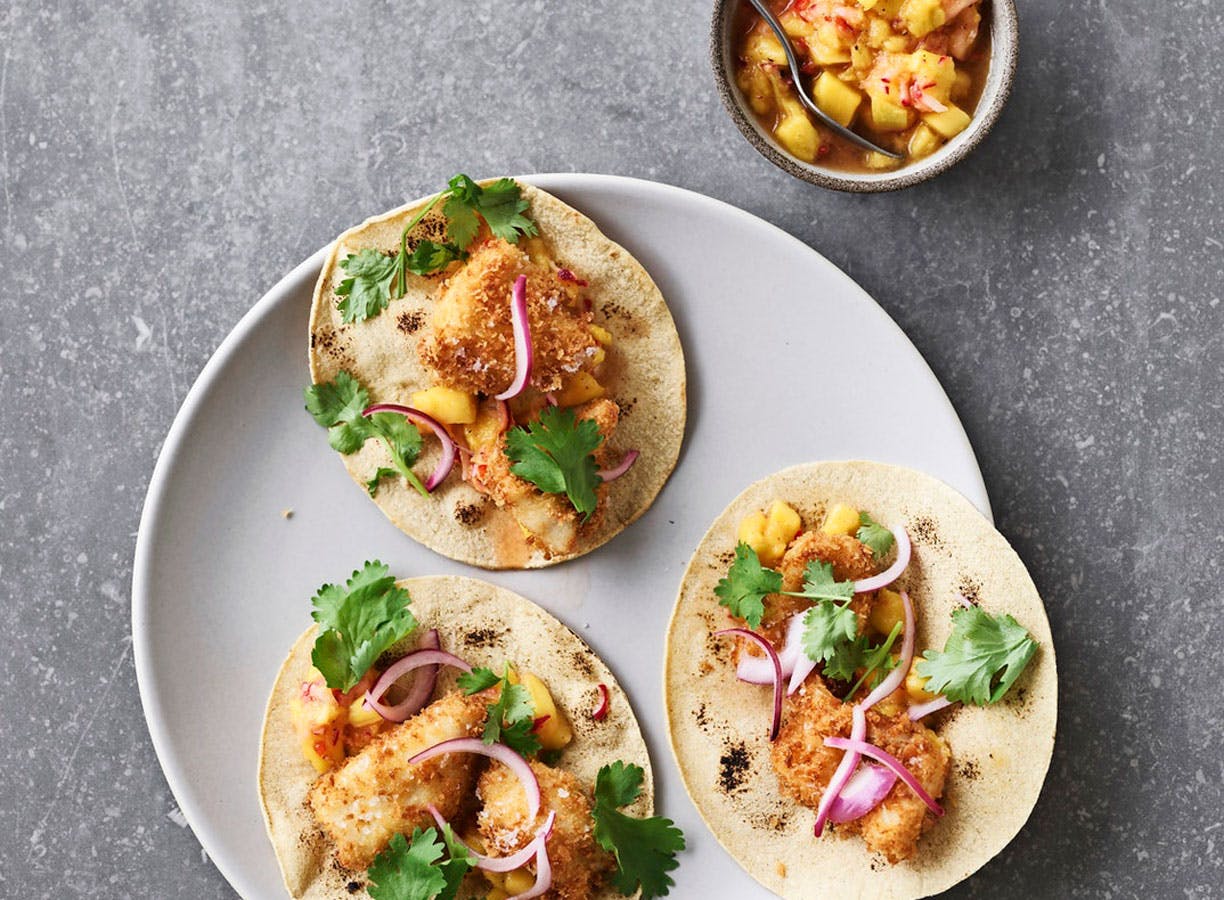 Rødspættetortilla med spicy salsa