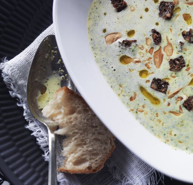 Opskrift på broccolisuppe