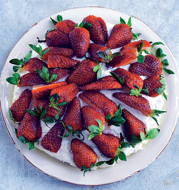 Prøv denne cheesecake med jordbær