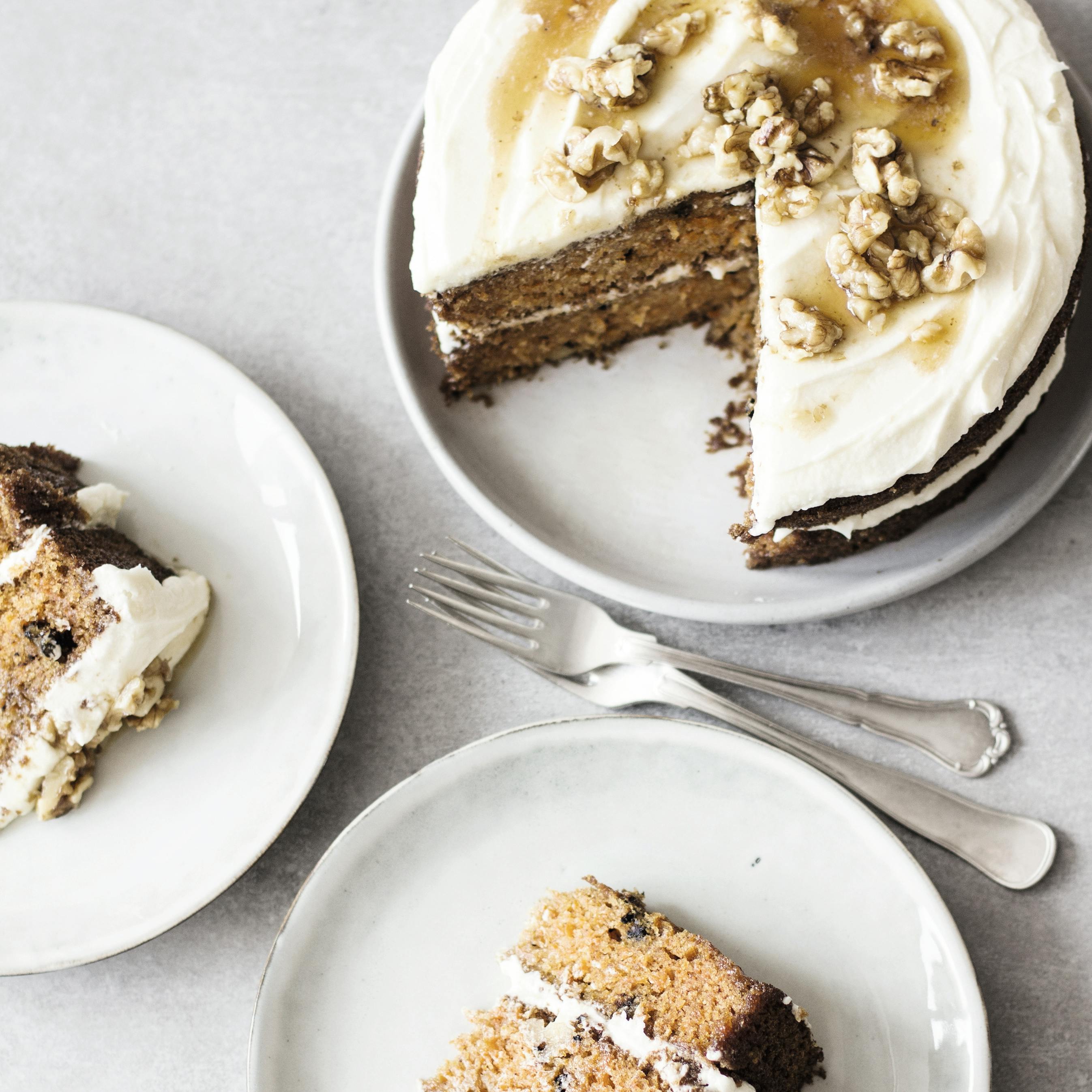 Saftig gulerodskage med smørcreme