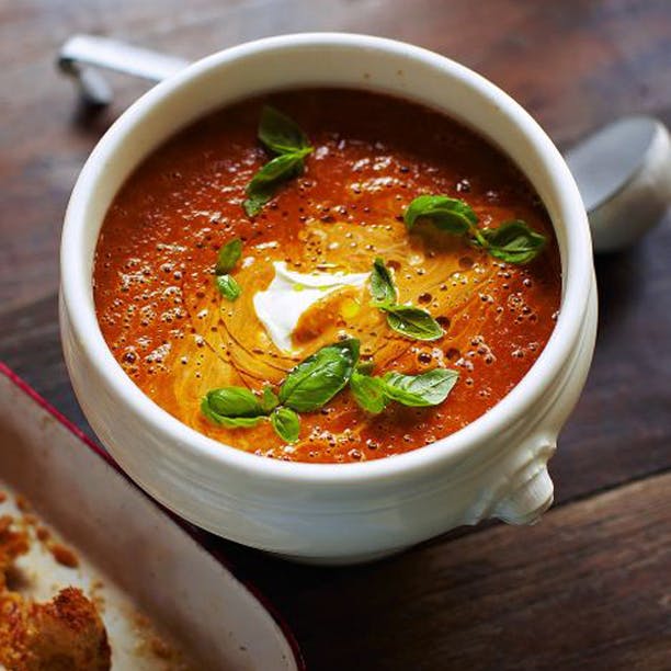 tomatsuppe-opskrift-fra-jamie-oliver