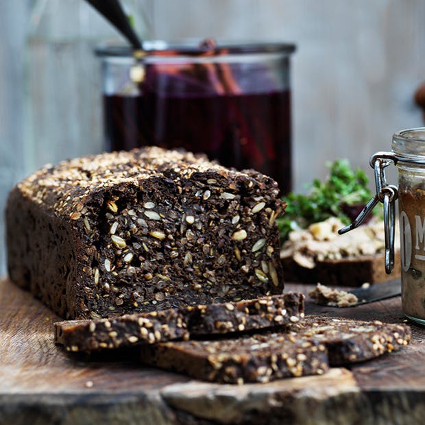 Hjemmebagt rugbrød til julefrokost