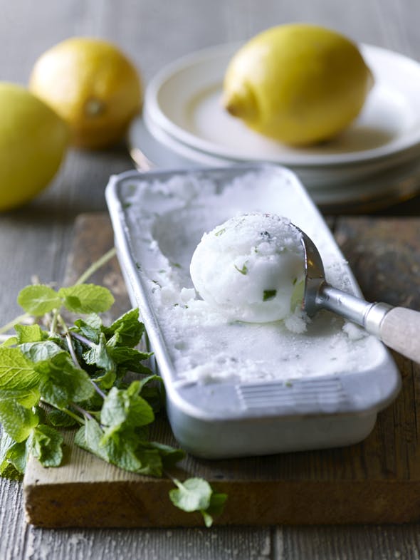 Kolde desserter til varme dage