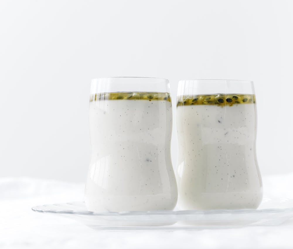 Panna cotta med passionsfrugtsirup