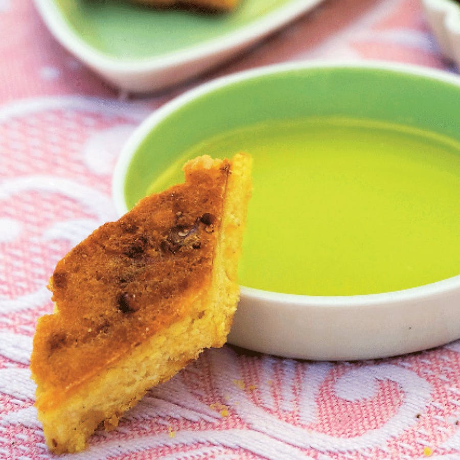 PIKANT MAJSBRØD MED CHILI