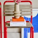 Upcyclet skolestol med rød maling 