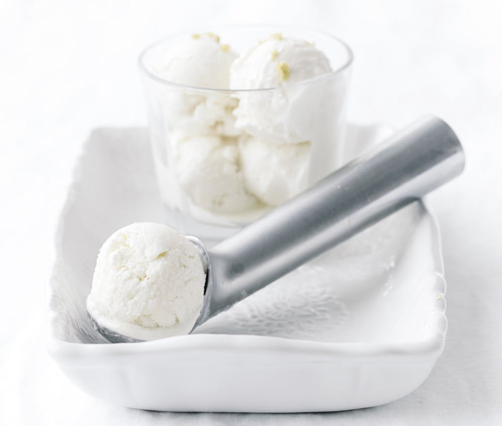 Yoghurtsorbet med ingefær og citron