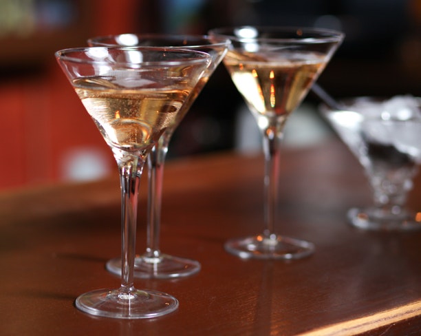 /madogbolig/media/websites/madogbolig-dot-dk/website/3.vin/1.vinguide/guide-til-den-bedste-martini-cocktail-p.jpg