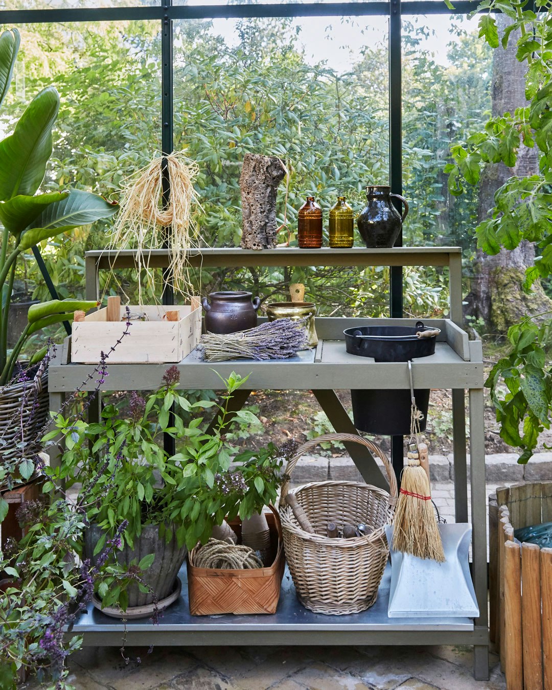 Indretning af orangeri og drivhus - plantebord