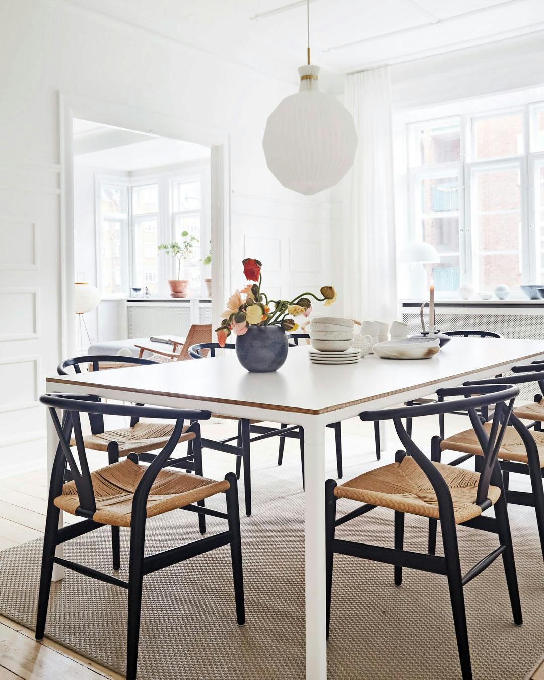 Spisestue i lyse farver