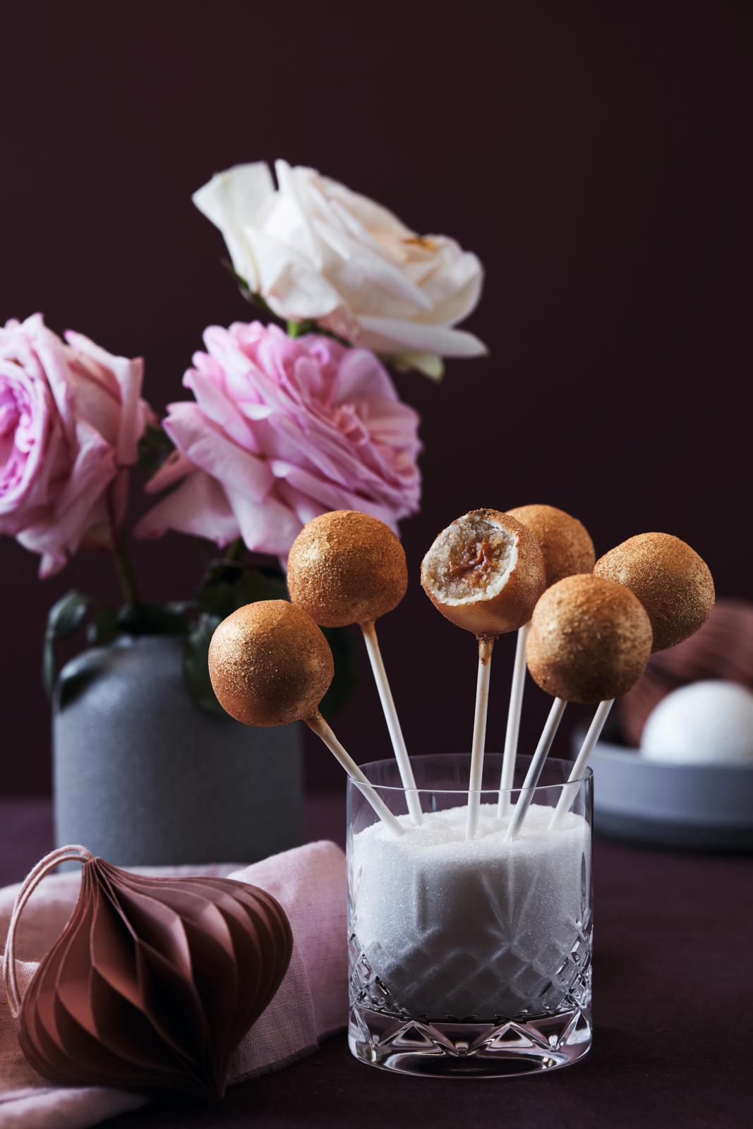 Lækre cakepops med karamel og guldstøv