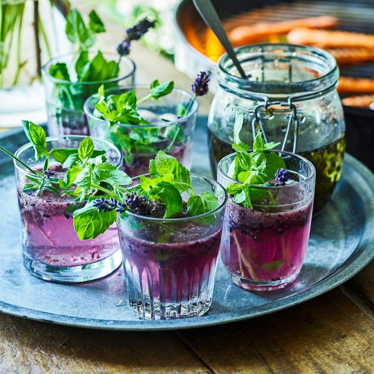 Mojito med blåbær og lavendelsirup