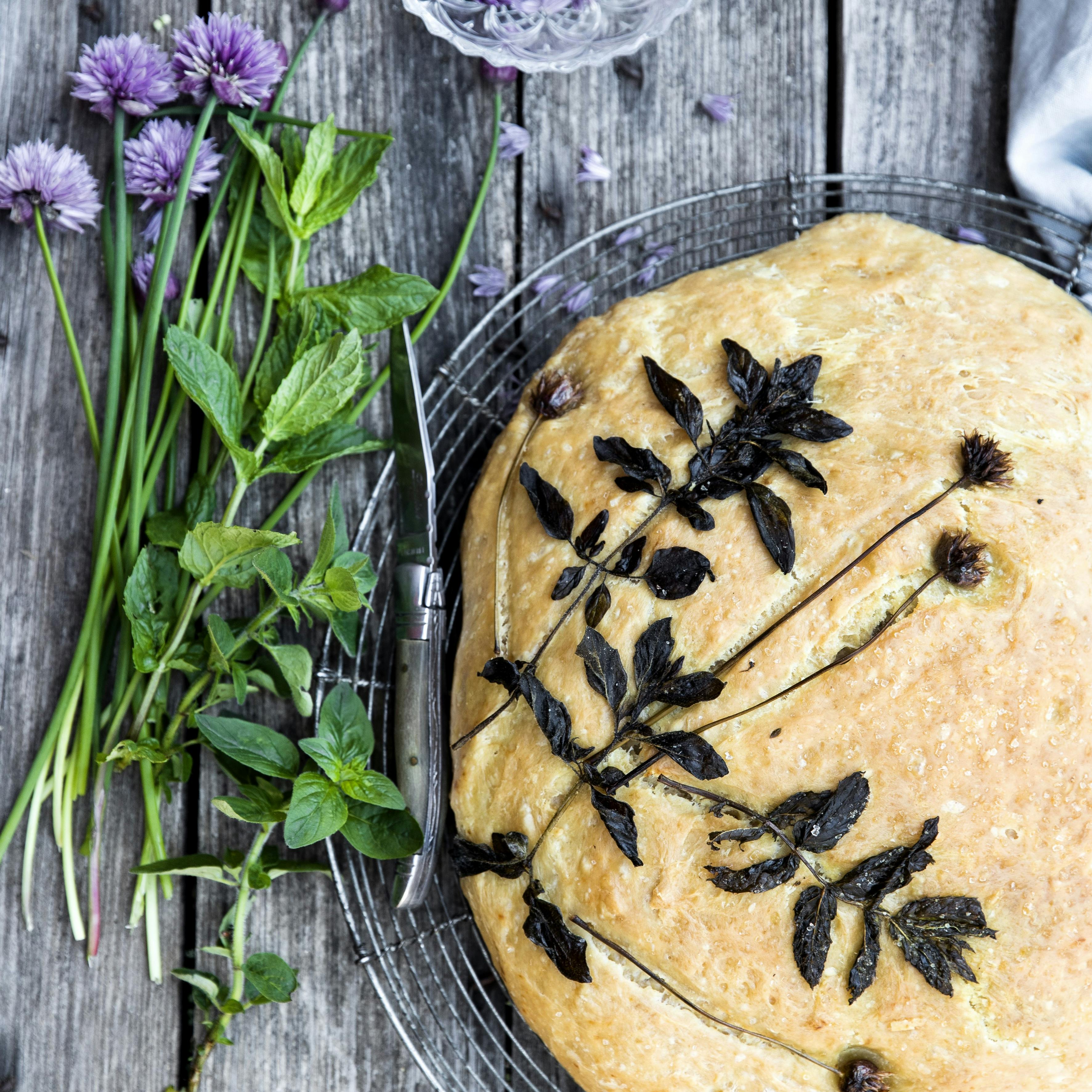 Focaccia med purløg og oregano