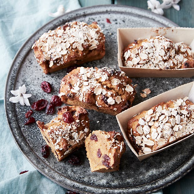 Æble-gulerodsmuffins med kanel