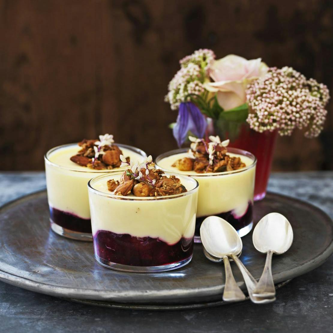 Blommetrifli med hvid chokoladecreme